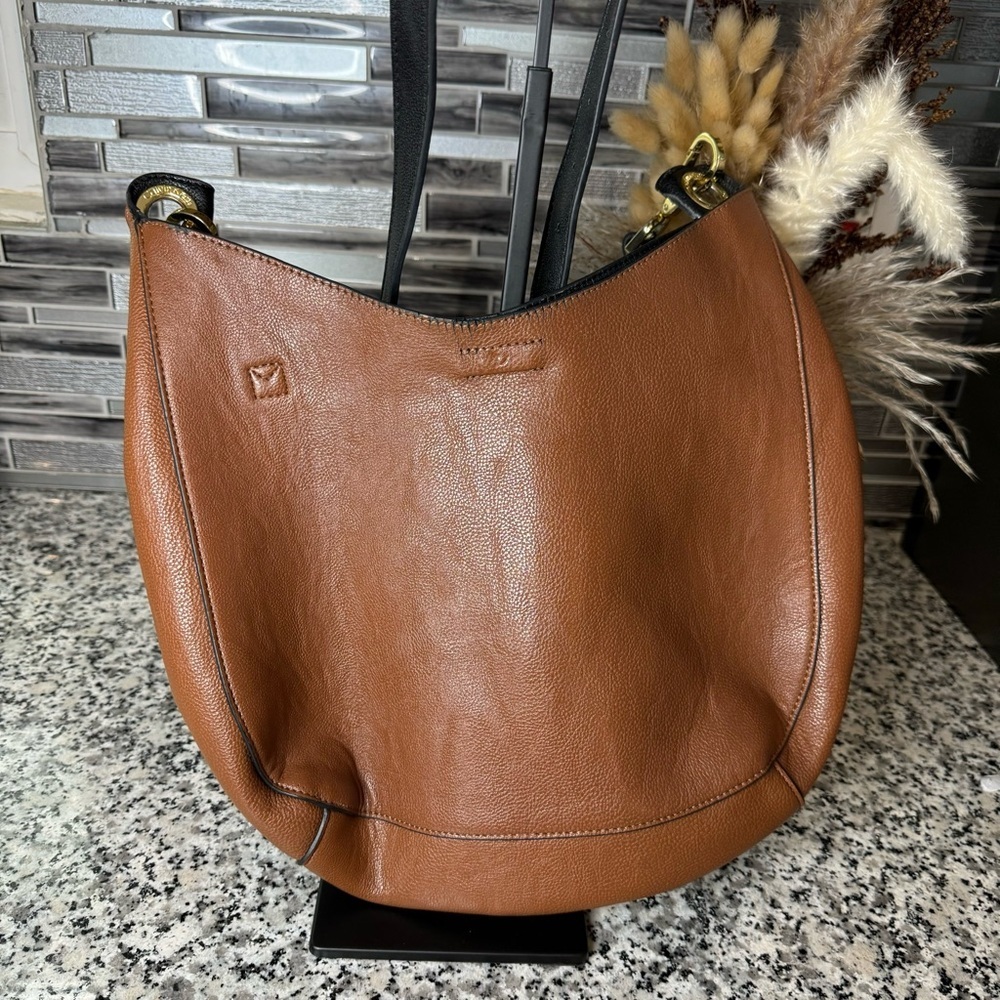 Calvin Klein Women's Elegant Brown Leather Shoulder Bag - Picture 2 of 12